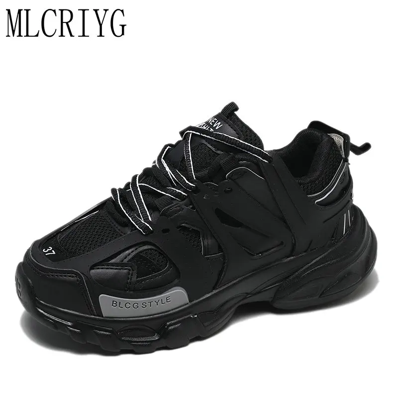 

2019 New Fashion Spring Women's Leisure Sneakers Vintage Lace Up Western Style Shoes Woman Med Heels Personality Female
