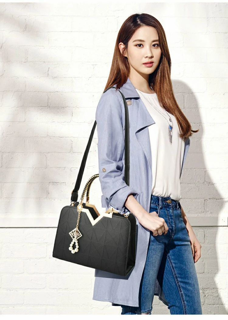 Women's Luxury Designer PU Leather Shell Tote Famous Brand Handbag for Women 2019 Lady Office Black White Crossbody Shoulder Bag (2)