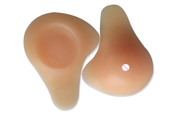 03 600