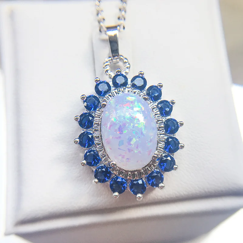 Zirconia pendant necklace