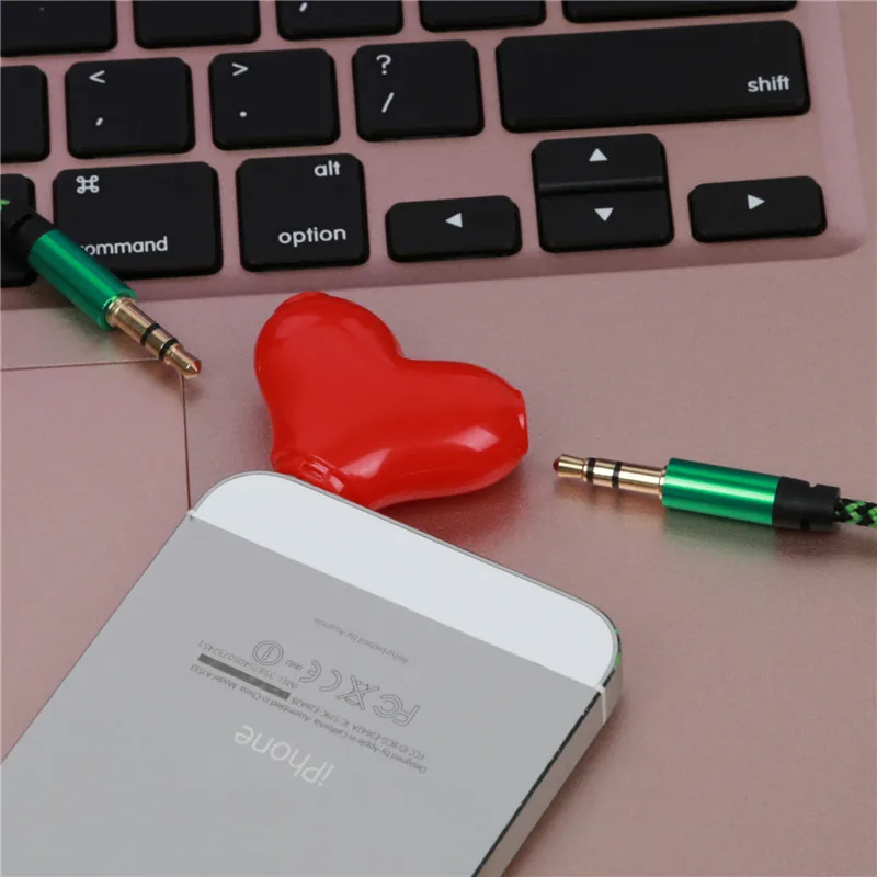 

Cute 1 to 2 Heart-shaped Audio adapter for Apple iPhone 6 6s iPad iPod MP3 speaker 3.5 Jack Earphone Music Share Splitter