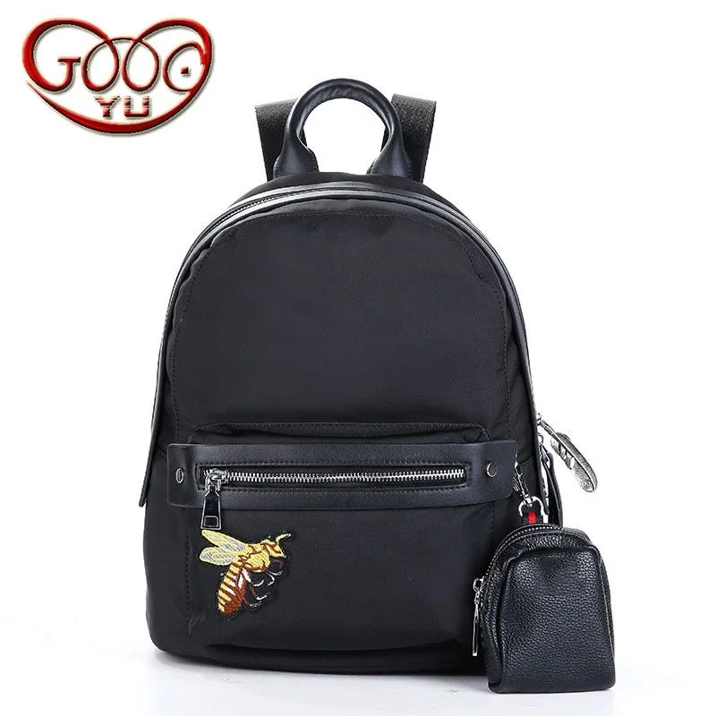 

Women's new waterproof Oxford chain shoulder bag Multi-functional fashion bright rivets large capacity bee exquisite backpack