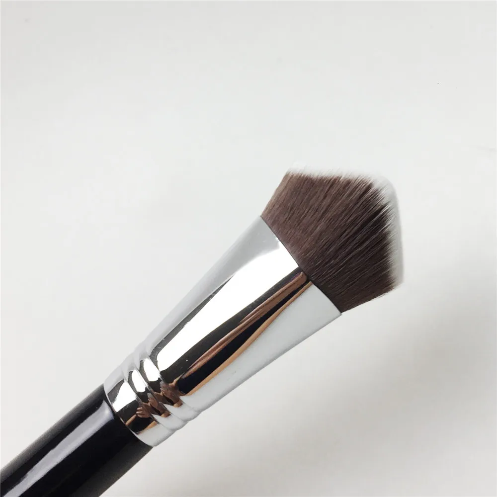 CVC 3DHD KABUKI BRUSH _ 3
