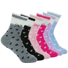 Модные дизайнерские женские носки с круглым носком милые разноцветные костюмы в форме сердца для повседневной носки из хлопка, размеры от 35 до 42