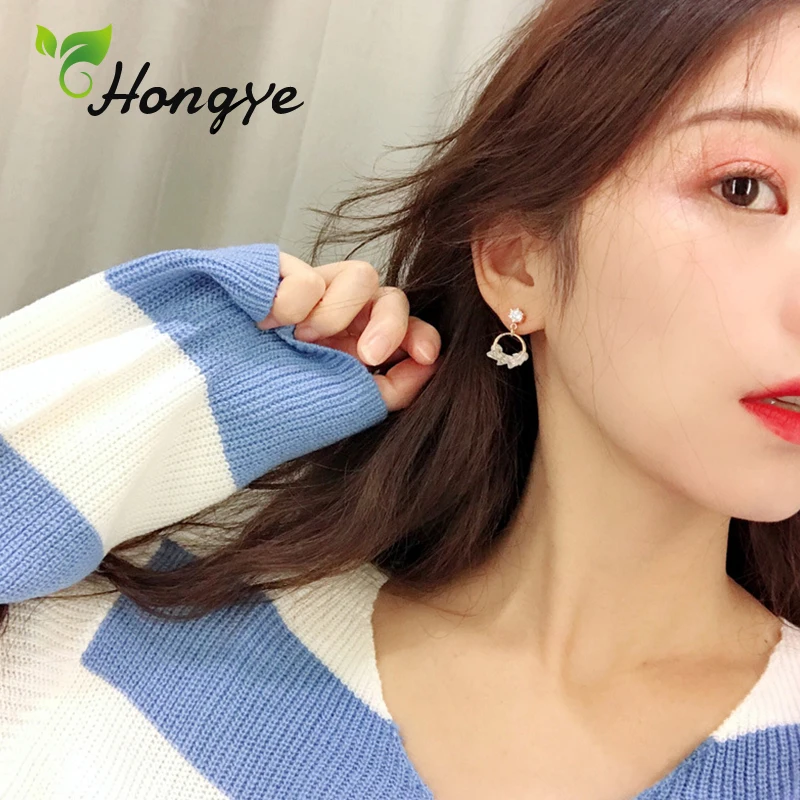 

Hongye Ladies Lovely Pearl Drop Earrings Face Slimming Designer Dangler Zircon Insert Silver 925 Jewelry Female Gold Ear Jewelry