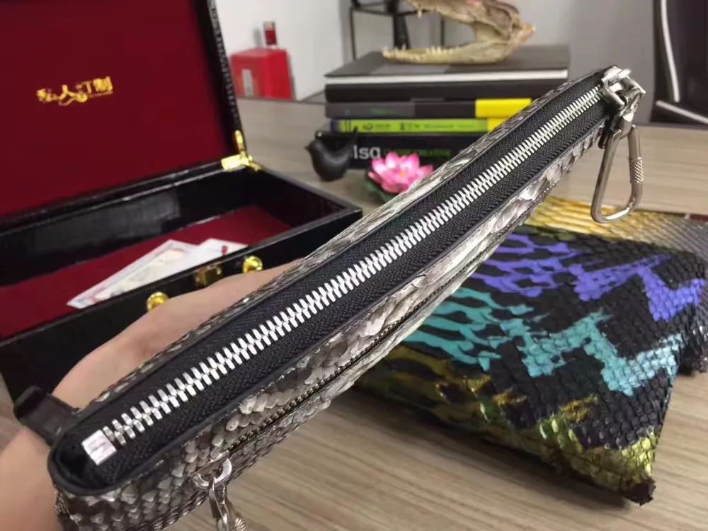 Рисунок 5 - 100% натуральный женский клатч из змеиной кожи питона