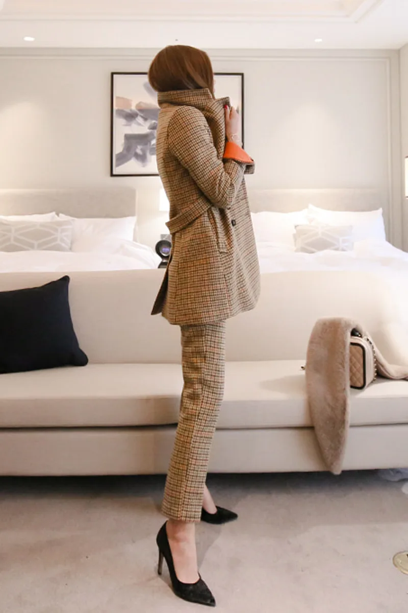 Womens Suits Set 2 Pieces Set Cashmere Blazer And Pants Noble Fur Turn-down Collar Double Breasted Office Khaki Plaid Pant Suits