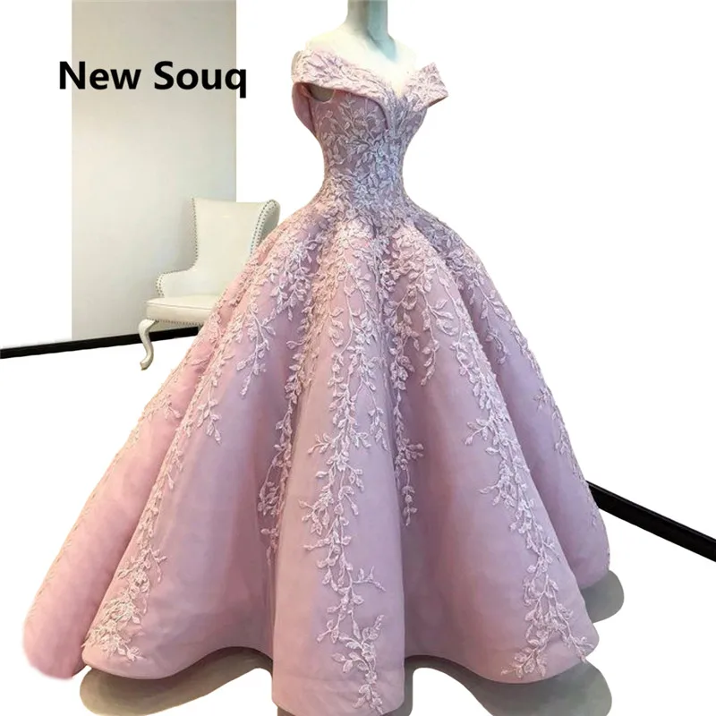 

Off Shoulder Ball Gown Prom Dresses Robe De Soiree Appliqued Draped Satin Pink Vestidos De 15 Anos Dress Formal Long Prom Dress