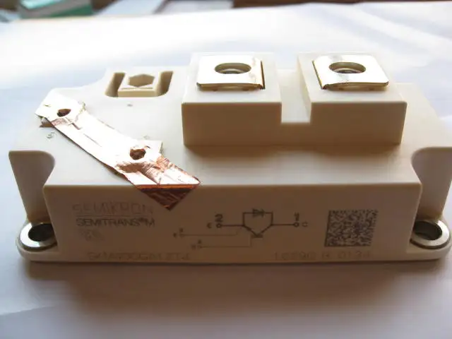 

- brand new original SKM400GA12T4 400 a 1200 v * SEMIKRON quality goods from stock