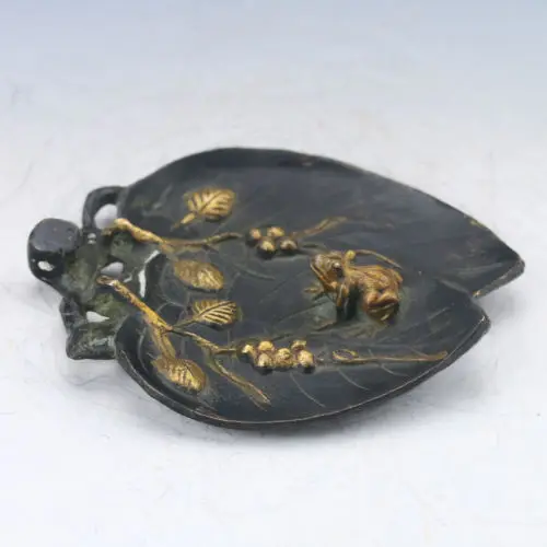 

Chinese Collectable Bronze Gilt Hand Carved Forg & Leaves Brush Washers
