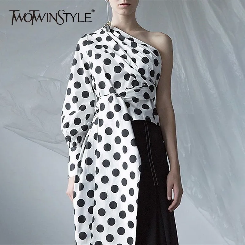 TWOTWINSTYLE в горошек Женские топы и блузки рубашки косой шеи фонарь рукав с открытыми