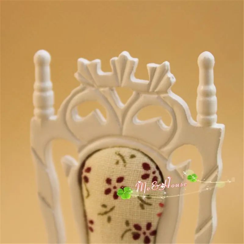 1:12 wooden miniature chair for Dolls dollhouse furniture toy mini chair model pretend play toys for girls children kids gifts 1:12 wooden miniature chair for Dolls dollhouse furniture toy mini chair model pretend play toys for girls children kids gifts
