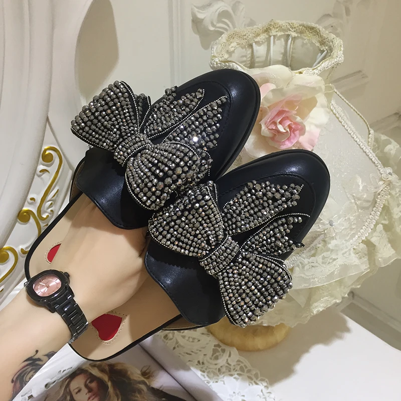 

2018 Spring Summer Shoes Woman Mules Slippers Leather Crystal Bow-Knot Flats Designer Woman Mules Cozy Outside Fur Slippers T