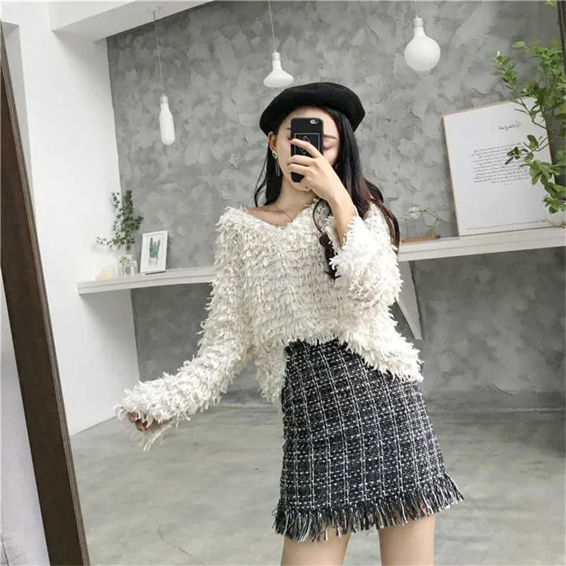 Women Woolen Mini Skirt Autumn Winter Vintage Straight Plaid Tassel Skater Skirt High Waist Femininas