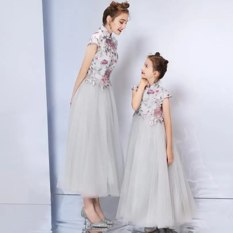 

Baby Mother Daughter Dress Ball Gown Grey Princess Elegant Women Girls Cocktail Dress BWedding Party Gown Matching Clothes Y933