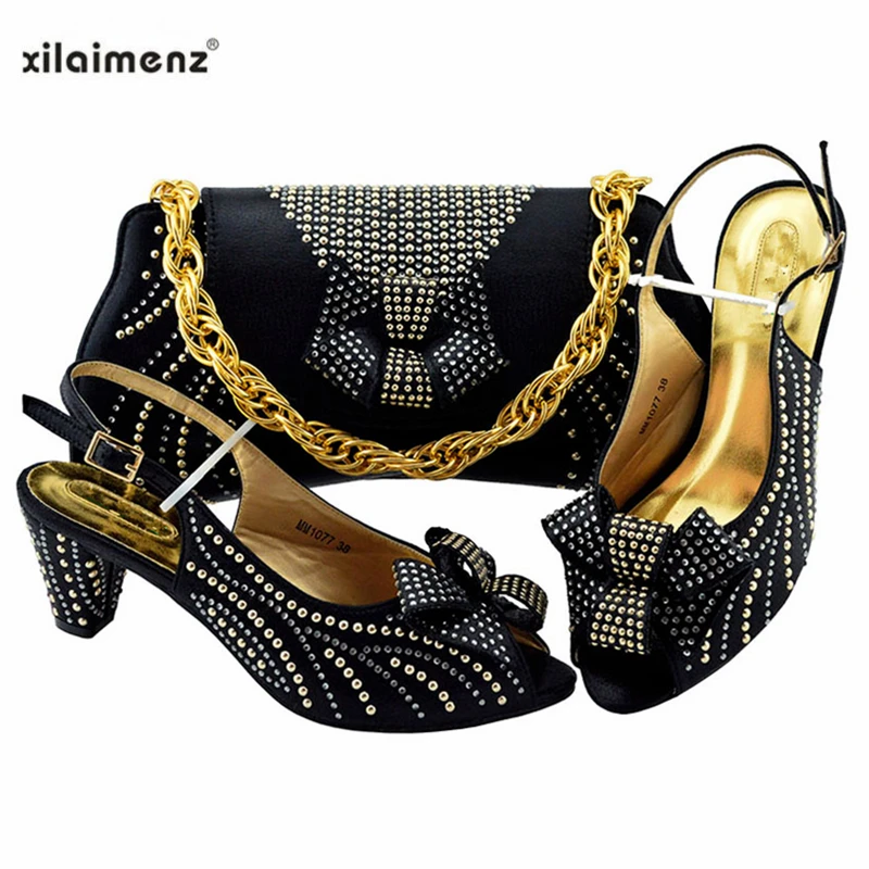 MM1077 BLACK SIZE 38-43 HEEL 6.5CM 0.75KG 210RMB