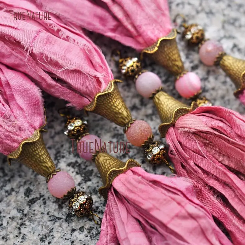 20171206-PM9044- Cerise Pink Sari Silk Tassel Pendant Boho Chic  Antique Bronze Color Plated_5