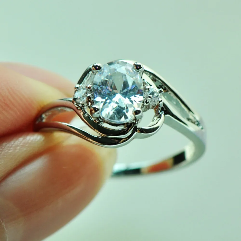 

Cute Female Big Crystal White Zircon Stone Ring 925 Silver Oval Wedding Rings For Women Romantic Love Engagement Ring