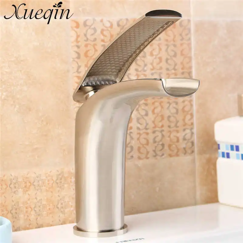 

Sliver Waterfall Basin Faucet Single Handle Copper Mixer Hot Cold Mixer Basin Tap Deck Mounted Bathroom Sink Faucets