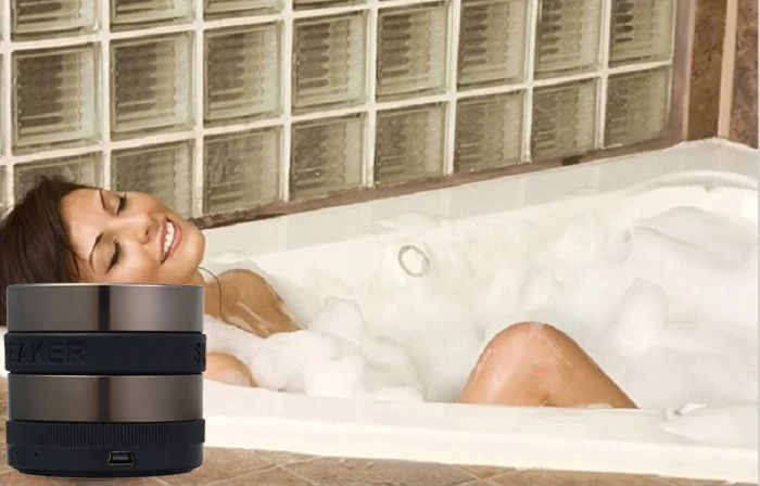 DG530 New Mini Super Bass Portable Wireless Bluetooth Speaker FM Radio TF Card Music Player