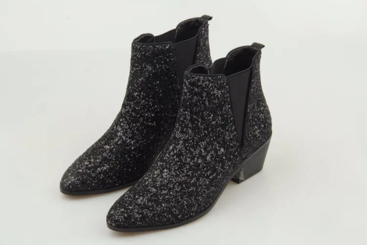 

Fashion 2017 new women's boots rough with simple and stylish women's shoes martin boots pointed boots women