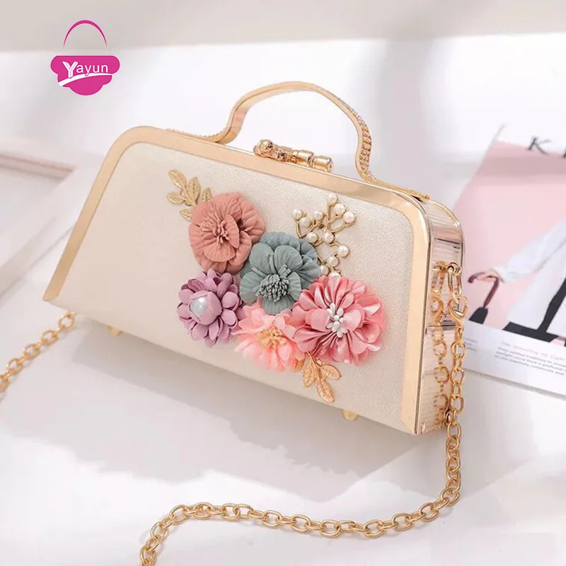 

2019 high quality women handmade flowers evening bags mini wedding dinner bags luxury clutch purse with 2 chains