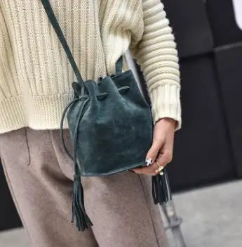 

2018 Korean autumn and winter new handbag frosted tassel bucket bag