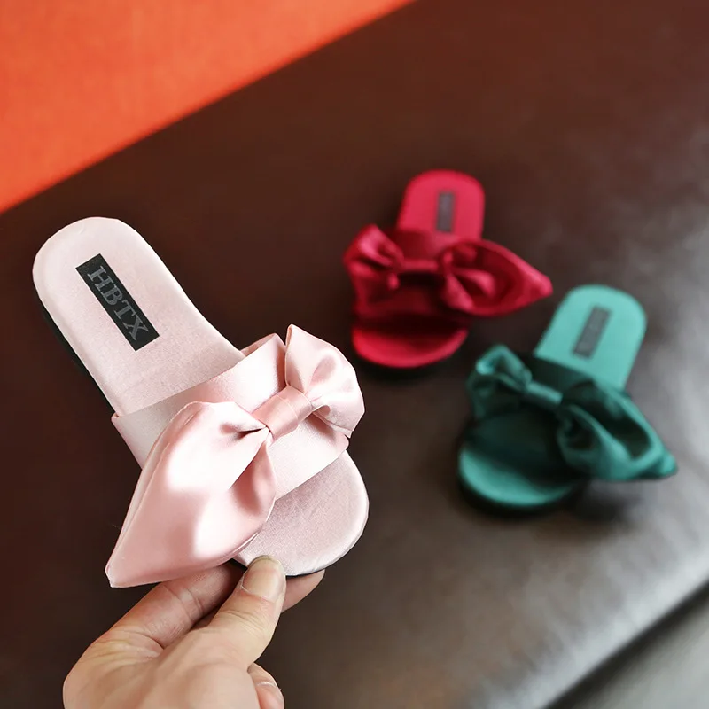 

Girls Slippers Summer 2019 New Children's Sandals Girls big bow Casual Sandals Light Wild Children's slippers