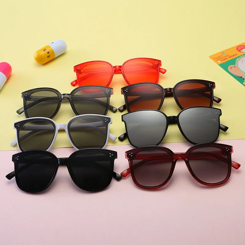 Стиль От 3 до 8 лет очки детские 3 заклепки на открытом воздухе защиты UV400 Очки для мальчиков и девочек младшего возраста детские очки n325