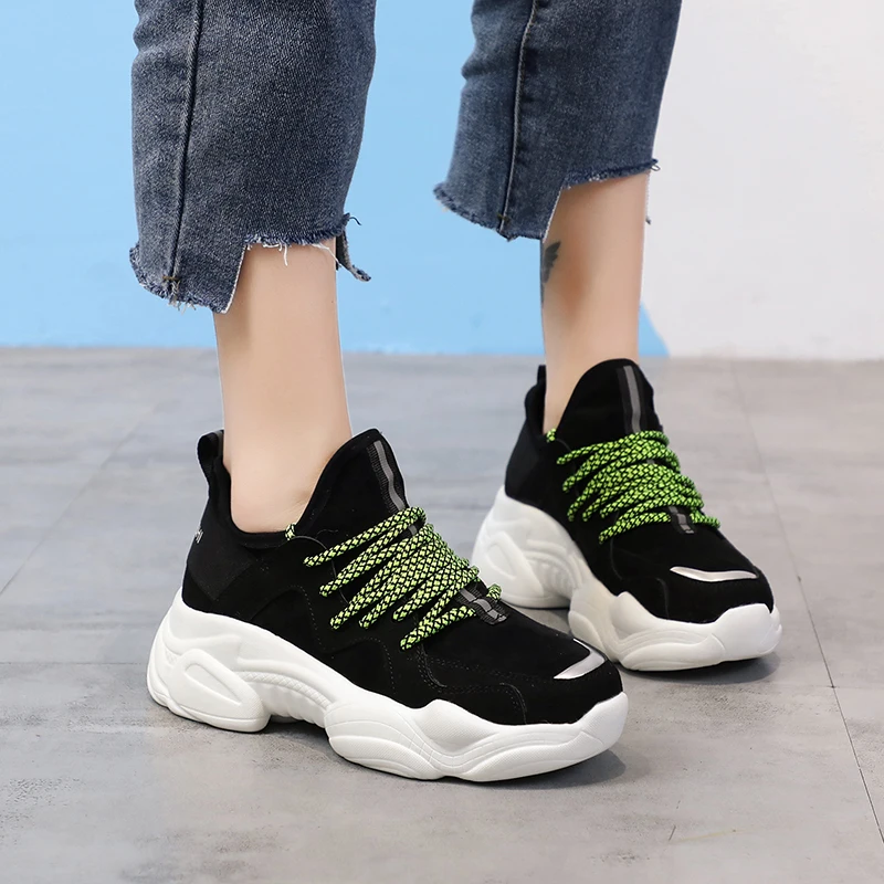 

Women Cacsual Flats Shoes Women tenis Sneakers Spring Autumn Female Shoes Lace Up suede Leather Comfortable zapatos de mujer