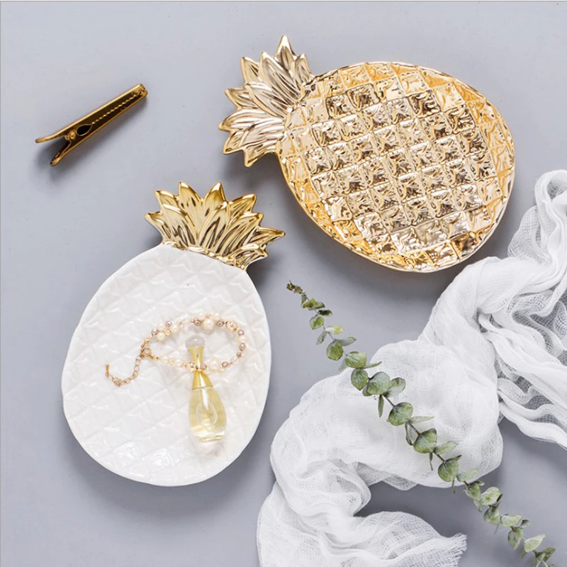 

Scandinavian Ceramics Office Table Storage Plate Vogue Chic Elegance Gold Pineapple Shape Office Desk Storage Organizer Decor