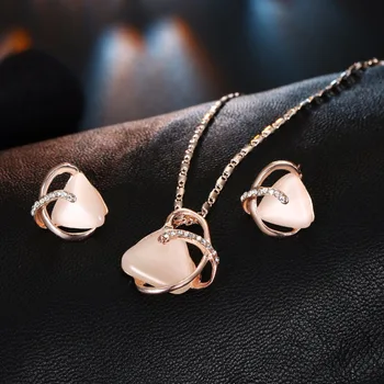 

VKME Geometry Crystal Pendant Necklace Set Nigeria Jewelry Set Fashion Bride Necklace Women Earrings Jewelry Party Gifts