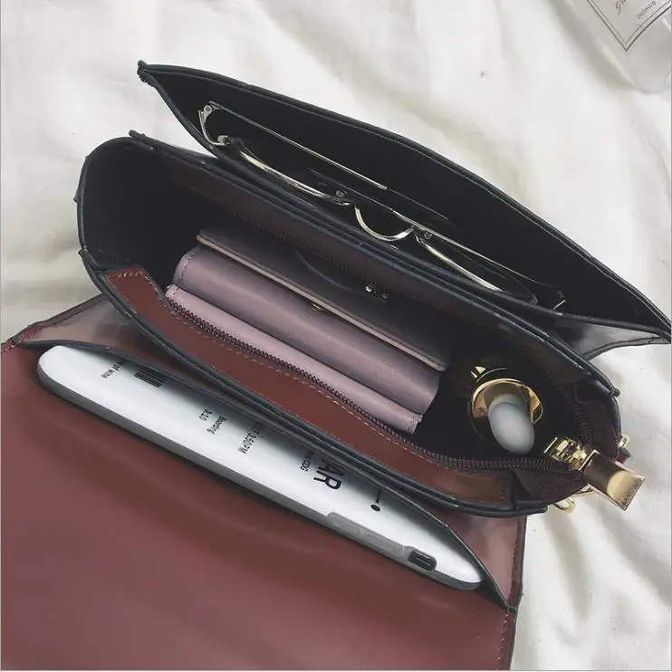 Роскошные Сумки Для женщин дизайнер сумка известная марка Crossbody клатч Заклёпки