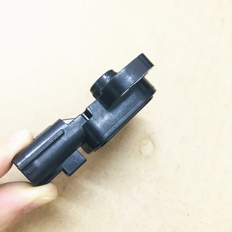 1PCS Throttle Position Sensor For Yamaha Motorcycle FZ09 FJ09 MT09 XSR900 R6 R1 13S85885-00-00 13S-85885-01-00 1MC-85884-01-00