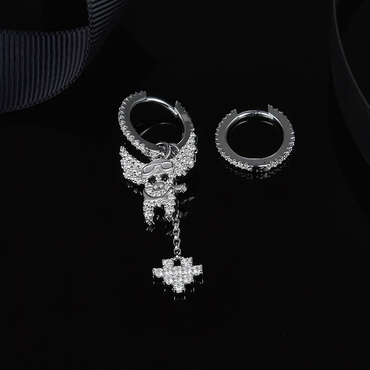 

Ins-APM 925 pure silver micro zircon L'AVIATEUR asymmetrical flying pig ear hoof earrings for women