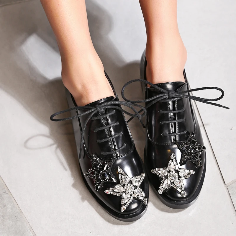 ФОТО Fashion Star Crystal Cross-tied Casual shoes woman British style Women loafers flats Spring Autumn patent leather Brogue Shoes