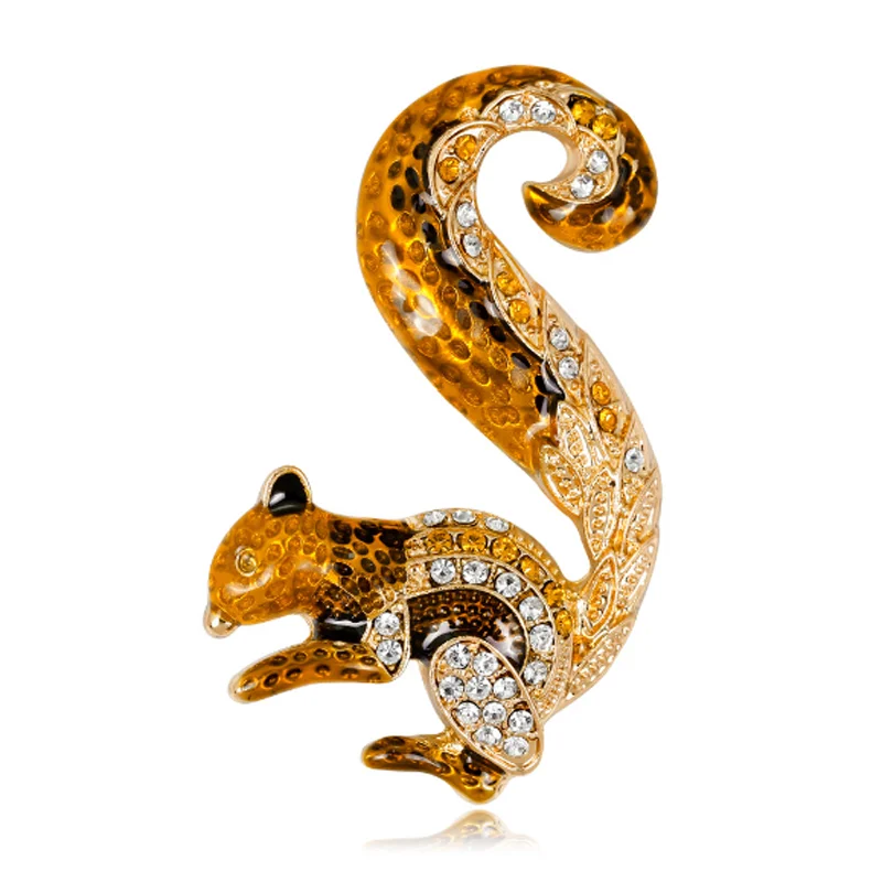 

Cartoon Squirrel Brooch Ladies Corsage Lovely Animal Enamel Brooches Metal Collar Dress Scarf Buckle Hat Pins Crystal
