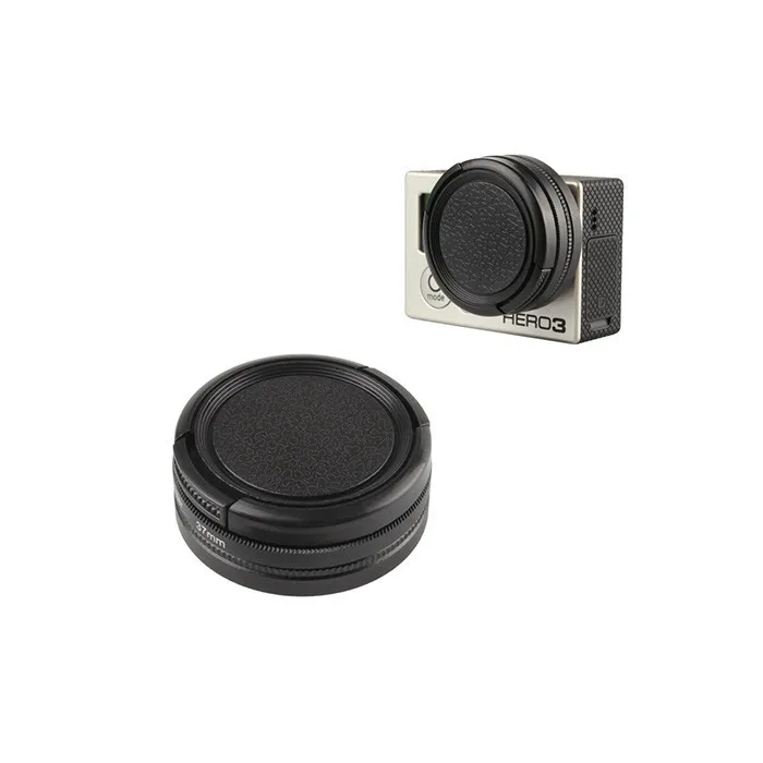 Filtre UV 37mm dévissé, montrant le filetage et le bouchon objectif noir posé à côté