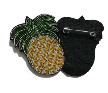 

Pineapple Silk Emboridered Patch Brooch 3D Applique Patches Vintage Beaded Badge Fabric Patch Fashion Clothing Decoration