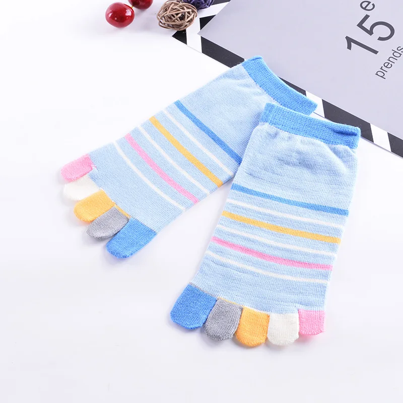 Новинка; женские разноцветные носки в полоску; модные спортивные дышащие носки с пальцами в стиле пэчворк; Милые яркие носки в Корейском стиле; розовые носки для девочек - Цвет: Синий