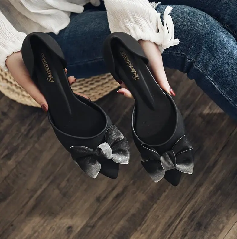 Корейские пляжные прозрачные сандалии с вырезами, женские сандалии с закрытым носком, с острым носком и бантиком, женские летние туфли на высоком каблуке - Цвет: Черный