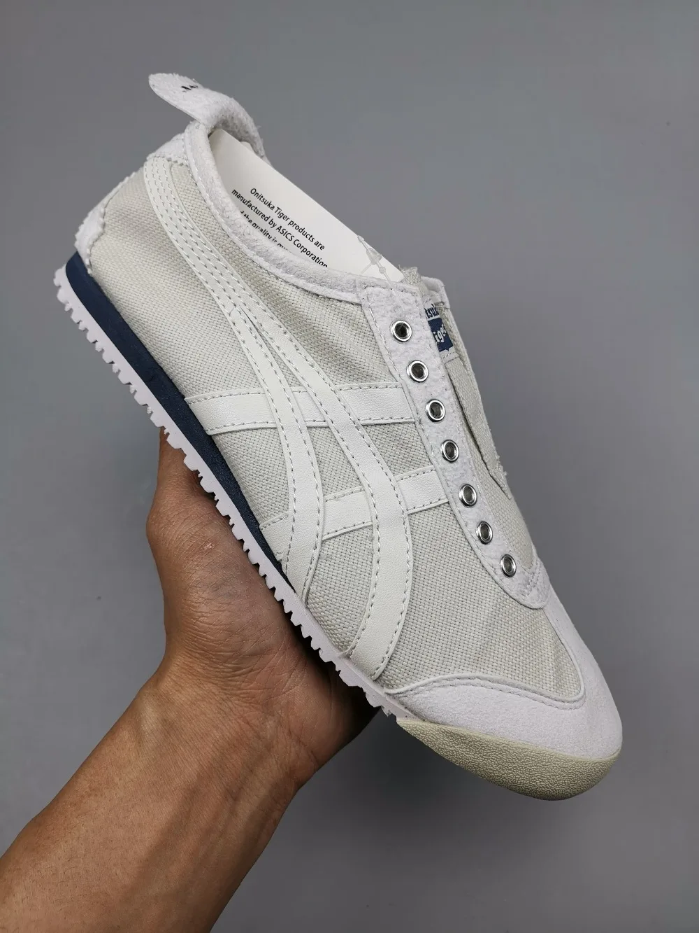 

Onitsuka Tiger Men's and women's canvas shoes, leisure couples shoes, lazy shoes, canvas badminton shoes
