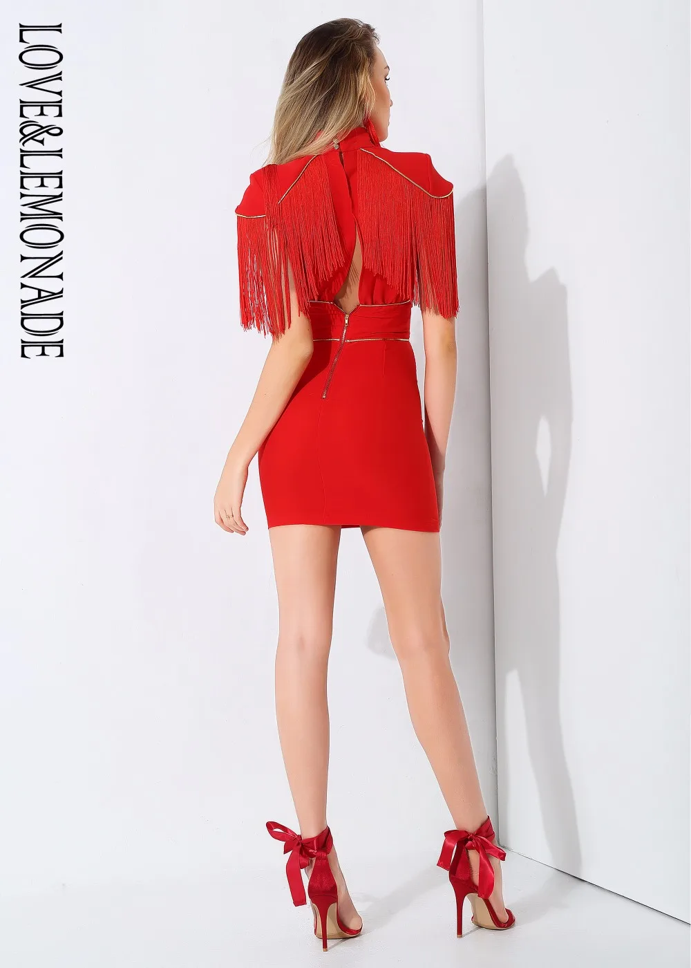 Love& Lemonade красное тонкое платье с кисточками и открытой спиной LM0775