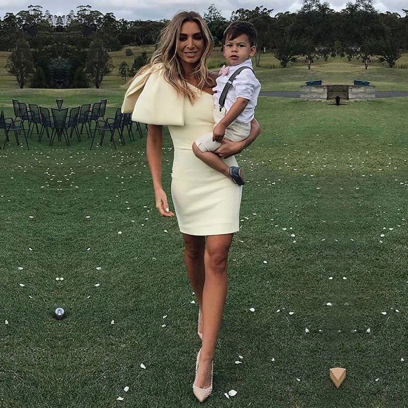

2018 New Fashion Bow One Shoulder Women Dress exy Sleeveless Bodycon Elegant Black White Night Out Summer Party Dresses Vestidos