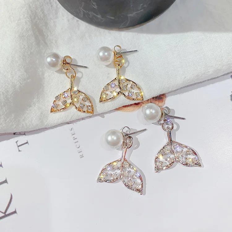 

Hot fashion jewelry Korean version of the personality fishtail crystal earrings female quality sweet simple earrings for women