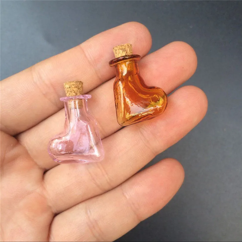 Mini Glass Pendant Bottles With Cork Little Colors Art Bottles Handmade Hearts Gift Cute Bottles Mix 7Colors3