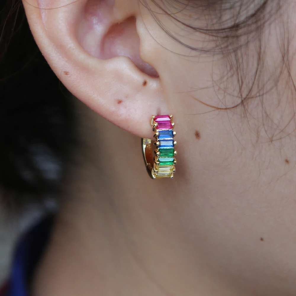 

New Korean graceful rhinestone stud earring ladies dainty fashion colorful shiny cz rainbow earrings for women lightful jewelry