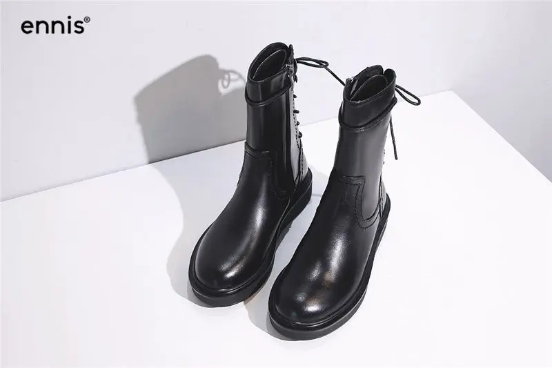 ENNIS/; ботинки в байкерском стиле в британском стиле; женская обувь; ботинки из натуральной кожи на платформе; ботинки на плоской подошве со шнуровкой сзади; Цвет Черный; сезон осень-зима; A7278