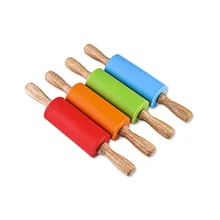 Красочная детская маленькая силиконовая Скалка с деревянной ручкой, тесто, Скалка Для Выпечки, Детские DIY кухонные инструменты для украшения торта, ZA3219