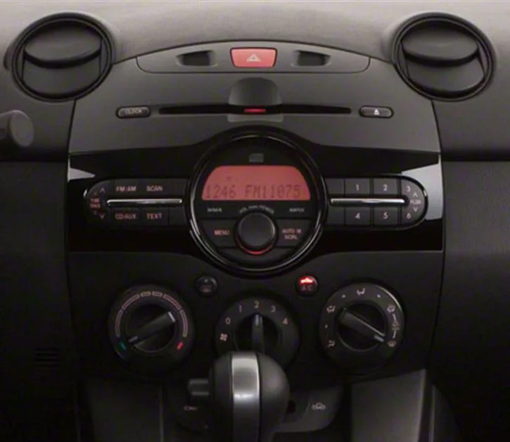 2012 Mazda MAZDA2 dash